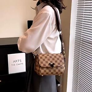 NBJ42 CI32 Tas Selempang Wanita Impor