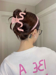 Mei Le Spin Super Large Jelly Shark Clip Hair Accessory with Strong Grip Stylish and Versatile for Women