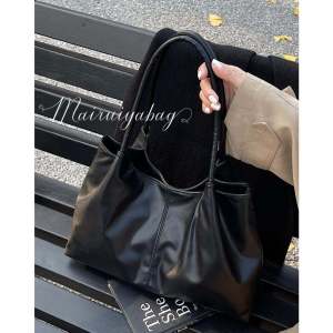 Original Design Large Capacity Tote Bag Korean Style Commuting Shoulder Bag for Work And Class Popular in 2024 Soft PU Leather