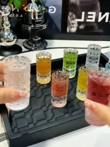 Plain Simple Hammered Cup Relief Wine Straight Cylinder One Mouth