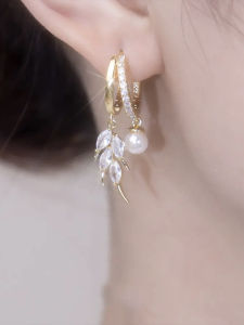 ต่างหูไข่มุกแบบหรูหราพร้อมรังเสือดาว ดีไซน์เรียบง่าย สไตล์เกาหลี ทองแดงชุบทอง สำหรับผู้หญิง