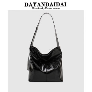 กระเป๋าสะพายข้างทรงถังความจุขนาดใหญ่ ผ้าไนลอน กันน้ำ หนังวัว ทรงเรขาคณิต สีสันสดใส กระเป๋าสะพายข้างแบบลำลอง