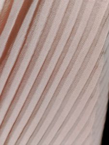 Kain & Bahan Plisket ceruti polos/Pleats seruti warna pink salem