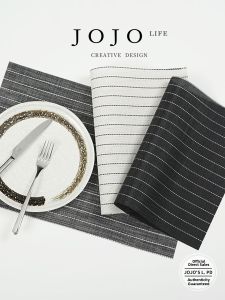 Black and White Striped Heat-Resistant Table Mat
