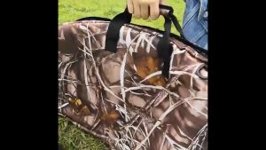 V Club Archery Soft Canvas Compound Bow Bag - Multiple Pockets - Velcro Straps - 3-Ways Carry