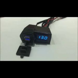 ที่ชาร์จมือถือมอเตอร์ไซค์ ที่ชาร์จรถจักรยานยนต์  Motorcycle charger รุ่นกันน้ำ ที่ชาร์จ usb ติดมอเตอร์ไซค์ ที่ชาร์จโทรศัพท์มือถือ ที่ชาร์จมอเตอร์ไซค์ usb กันน้ำเข้า พร้อมฝาปิด ที่ชาร์ตมีตัวเลขวัดไฟแบต รุ่นกันน้ำ ชาร์จ ติดตั้งได้ง่ายกับรถมอเตอร์ไซค์หลากหลา