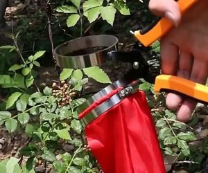 Dụng cụ hái kiêm vợt để hạt tiêu thông minh tiện dụng kèm 2 lưỡi dự phòng