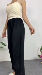 ชุดเซ็ตผู้หญิง  เสื้อสายเดี่ยวลูกไม้ + กางเกงทรงโค้ง