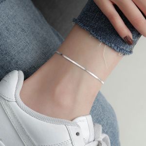 Lắc chân titan nữ màu trắng trơn mềm mại không đen gỉ và không mất màu