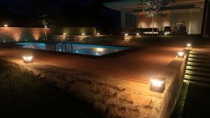 Solar Pillar Light Outdoor LED Wireless Lampu IP65 Waterproof Square Lawn Lamp for Courtyard Door Fence Lawn Decor