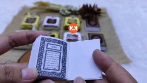 Gantungan Kunci Al Quran Mini Souvenir Hadiah Oleh-Oleh Umroh Haji Alquran Al-Quran Islami