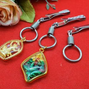 แหนบห้อยพระ สแตนเลส ห่วงเส้นผ่านศูนย์กลาง 2 ซม. สำหรับใส่พระเพื่อให้พกพาติดตัวได้สะดวก ไม่ลอกไม่ดำ สแตนเลสอย่างดี รูปถ่ายจากสินค้า