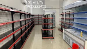 Giá kệ để hàng siêu thị màu đen