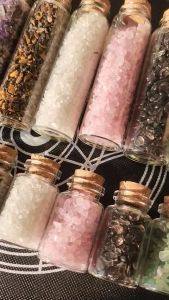 Lọ Đá Vụn Lọ Đá Thanh Tẩy Lọ Đá Thạch Anh Tooth Gem Phong Thuỷ Tài Lộc May Mắn Đá Năng Lượng Oracle