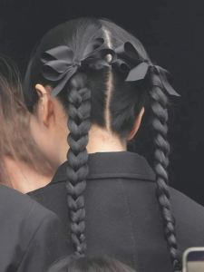 Jisoo Black Butterfly Knot Hairpin Princess Double Tail Wig Accessory Fashionable Sweet Style Hair Clip Side Clip