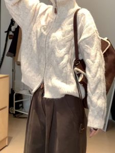 BIFEIMENG | Vintage Laid-back Style Small Fit Thickened Zip-up Sweater