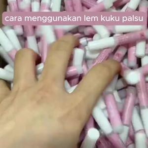 2g Lem Kuku Perekat Kuku Profesional Mini Cocok untuk Kuku Lengket Lem Berlian Imitasi untuk Salon Profesional atau Penggunaan di Rumah