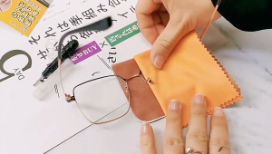 Eyeglasses Silicone Nose Pads Set Glasses Optical Repair Kit Screw Nut Nose Pad Set Anti Indentation and Anti Slip Air Cushion Glasses Accessories and Tools