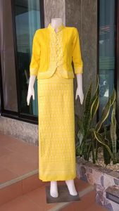 ชุดไทยคอจีนลายขอ ชุดผ้าฝ้ายแต่ง S สีเหลือง