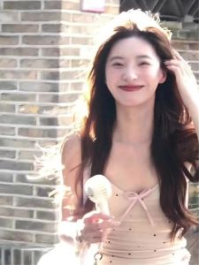 บัลเล่ต์ Bm สไตล์เน็คไทสวย คอวี สายคล้อง เสื้อกั๊ก ผู้หญิง Early ฤดูใบไม้ร่วง สวมใส่ด้านใน เสื้อชั้นนอก ฐาน เสื้อท่อนบน สายคล้อง เสื้อกล้าม เสื้อท่อนบน S