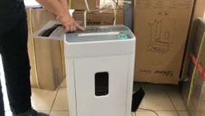 Dino Grand Paper Shredder (Cross Cut) 3 x 23 mm -20 sheets (30L) Heavy Duty Shredder mesin perincih kertas Mesin Penghancur Kertas)