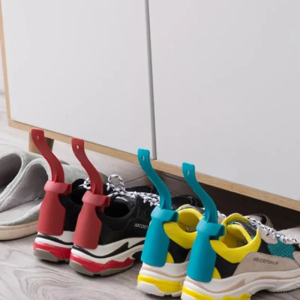 1pcs Shoe Aid Lazy Shoes Helper Shoe Horn Shoe Lifting Helper Plastic Shoehorn Fits All Shoes