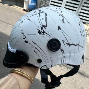 🔥 MẪU MỚI 🔥nón bảo hiểm 1/2 sơn nhúng cacbon Loại 1