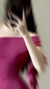 TW22403 เดรสสั้นปาดไหล่ แต่ระบายดอกไม้ ..