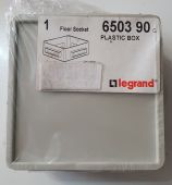 Square Box 4\"x4\" Plastic Floor Socket: A Compact Solution for Your Home