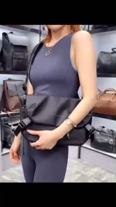 กระเป๋าสะพายข้างผู้ชาย  กันน้ำได้ ใส่ที่กระเป๋าเดินทางได้