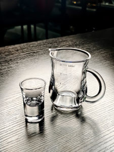 Premium Glass Mini Wine Cup Transparent High-End Portable Alcohol Server for Home And Restaurant Use Elegant Chinese Style