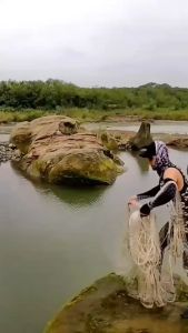Jaring memancing: jaring pemutus manual jaring memancing benang monofilamen yang diimport benang nilon jaring berputar jaring membaling tangan kuda yang kuat 3 mata mata kecil