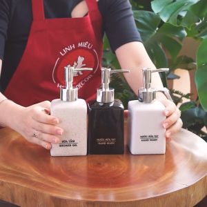 Bình đựng dầu gội sữa tắm dầu xả nước rửa tay khách sạn bằng sứ Bát Tràng - dáng vuông nhỏ (300ml)
