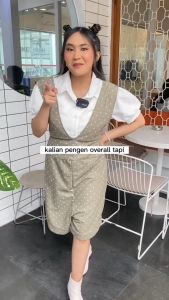 Yoenik Apparel Dahyun Overall Celana Pendek – Jumpsuit Polkadot Wanita – Baju Kodok Kekinian