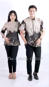 Batik Couple Oreo: Blouse Batik Wanita Modern & Kemeja Pria Kantor