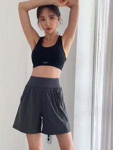 Celana Pendek Olahraga Wanita KAMB - Nyaman untuk Yoga & Fitness Warna Hitam Ukuran S/M/L