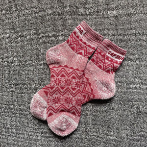 Outdoor Mens Mid-Calf Sports Socks Breathable Comfortable Hiking Camping Mountain Climbing Coolmax Loop Yarn Sports Socks