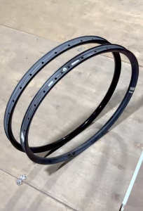 Niềng mộc cacbon 29inch thắng đĩa 32lỗ căm sử dụng vỏ tubeless dành cho xe đạp (GIÁ BÁN 1 CÁI)
