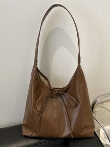 กระเป๋าสะพายไหล่ทรงตูนความจุขนาดใหญ่ แฟชั่นสำหรับผู้หญิง กระเป๋าสะพายไหล่แบบมีซิปปิด กระเป๋าสะพายไหล่แบบหนัง PU ลายสีพื้น