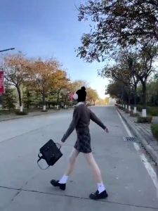 Chân váy KẺ CARO DÁNG NGẮN CHẤT DẠ dày dặn cực xinh dành cho bạn gái