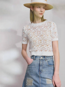 AMII | Round Neck Heavy Crocheted Lace Knit Sweater