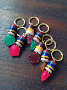 Handcrafted Cowhide Keychain Pendant Rainbow Bag Ornament Cute Vintage High-End Elegant Womens Accessory Creative Gift