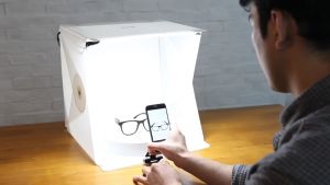 Studio Foto Mini dengan Lampu LED dan Latar Belakang untuk Foto Yang Lebih Baik
