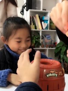 Đồ chơi đâm hải tặc 24 kiếm 20cm vui nhộn cho cả gia đình