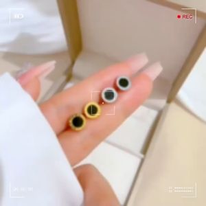 Ladamas Anting Titanium Anti Karat Model Angka Romawi Fashion Korea AT18
