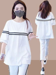 ชุดกีฬาลำลองสำหรับผู้หญิง ชุดสองชิ้นแขนสั้น แฟชั่นฤดูร้อน 2025 ใหม่ เอวสูง กระชับสัดส่วน ไซส์เล็ก ดีไซน์เก๋ไก๋