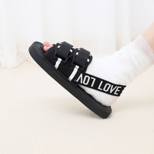 รองเท้าแตะแบบสวมสำหรับหัวเข่าและข้อเท้าหลังจากได้รับบาดเจ็บ รองเท้าสวมแบบไม่ต้องพกภาระสำหรับใส่ในบ้าน