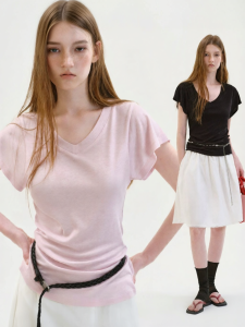 Fano | Áo Thun Tay Bồng Dây Chuyền V-Neck Giúp Thon Gọn