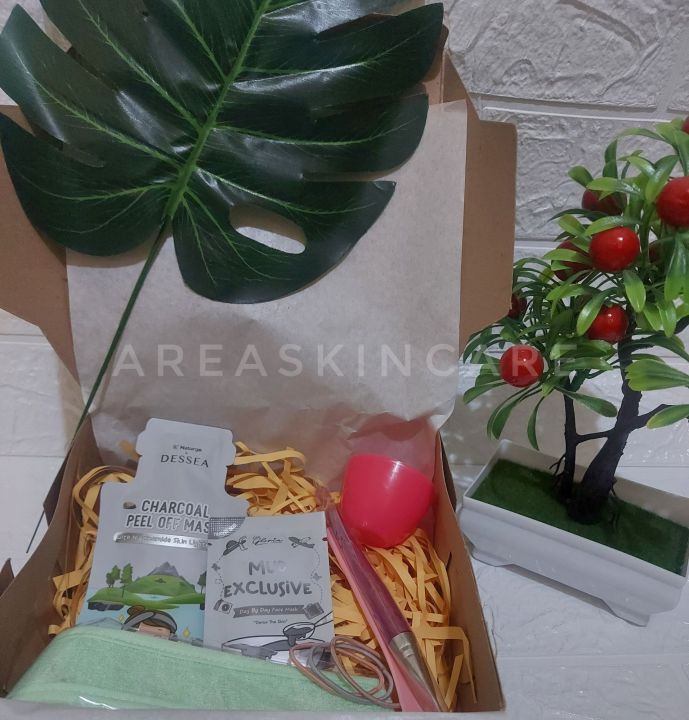 Hampers%20Masker%20Wajah,%20%20Gift%20Box,%20Kado%20Ulang%20Tahun,%20Paketan%20Masker%20-%20Image%202