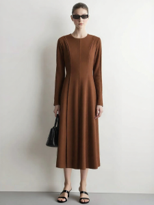 AMII | Round Neck Slim Fit Long Sleeve Elastic Waist Dress